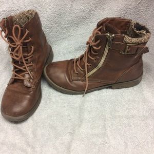 Brown combat style girls boots
